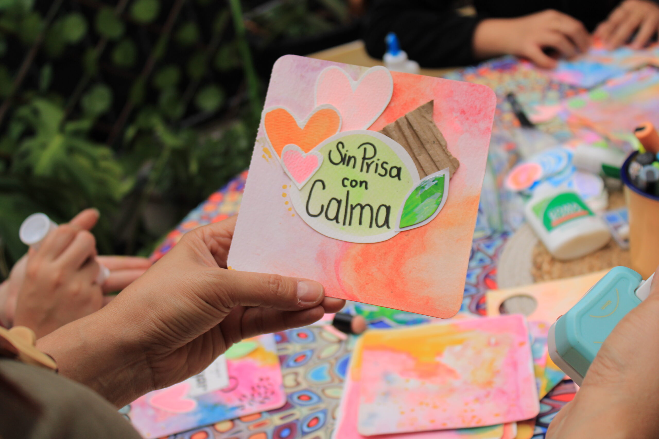 ¿Cómo la arteterapia para empresas impulsa la creatividad en tiempos híbridos?