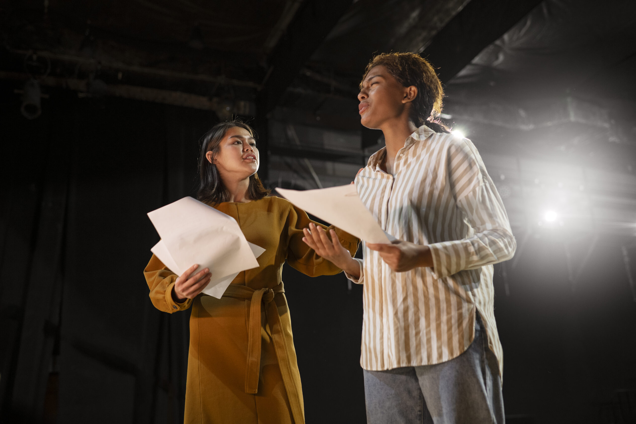 Teatro-terapia + arteterapia: la combinación que revitaliza la comunicación interna