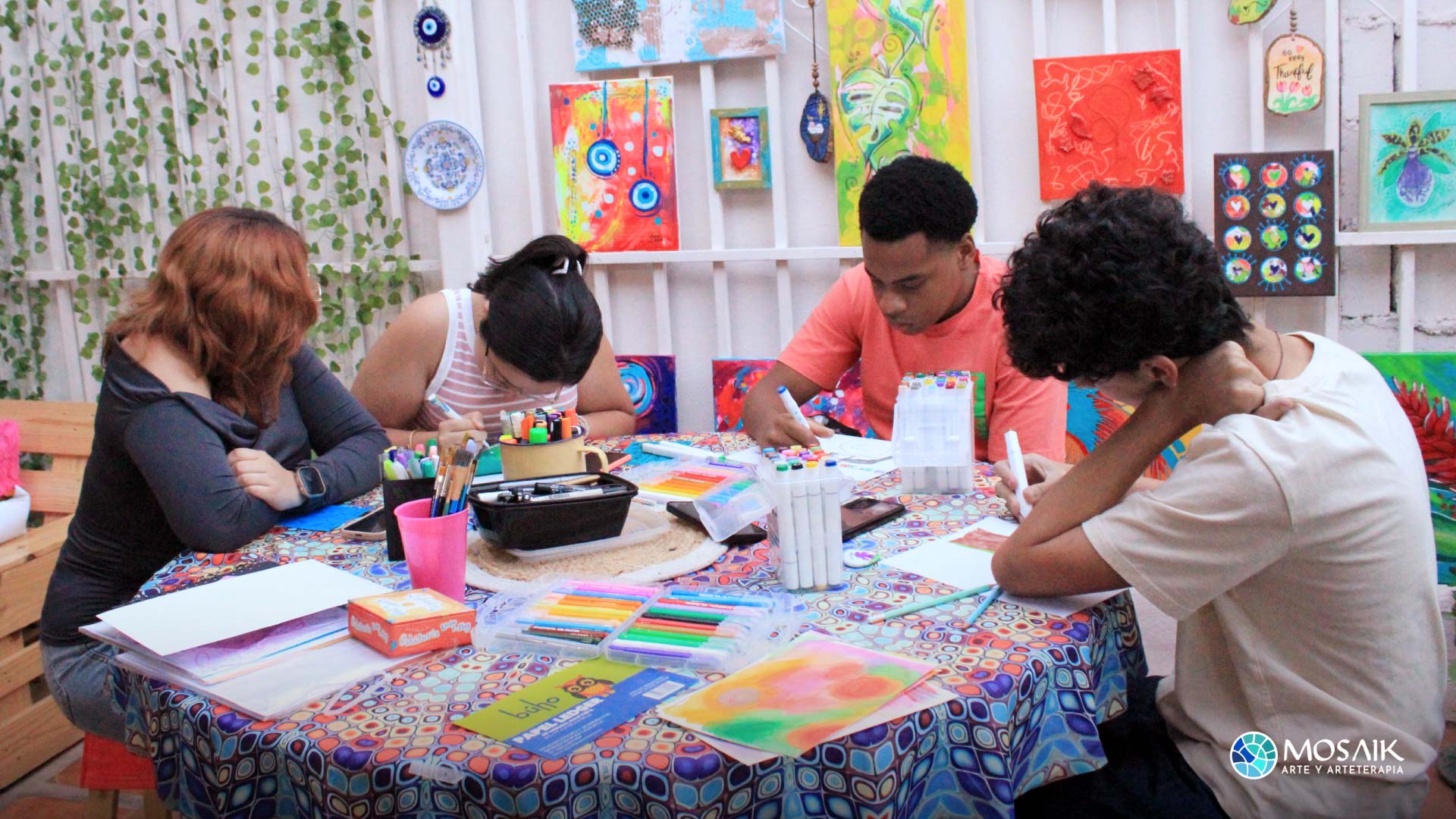 Clubcreativo Adolescentes Costa Rica Mosaik Arte Terapia Talleres Empresas